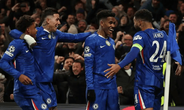 欧冠一夜大乱！曼城0-2崩了，切尔西3-0血洗巴萨，尤文补时绝杀